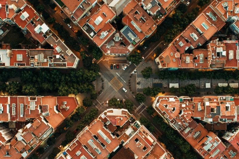 Vista aérea com padrão de ruas de Barcelona